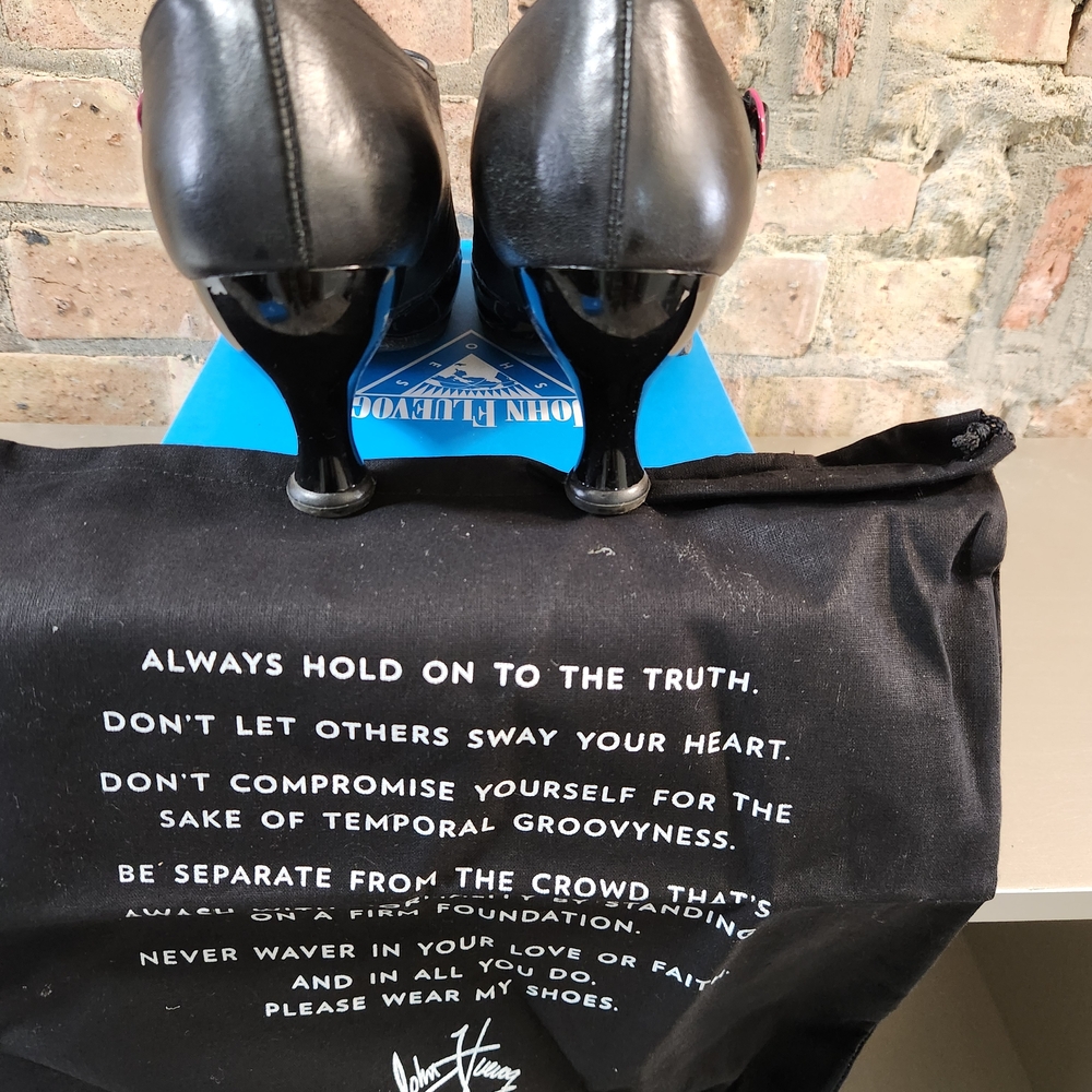 John Fluevog Black Heels with Ergonomic Design - Picture 7 of 8